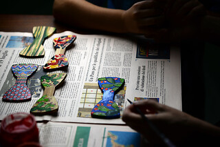 Laboratorio di decorazione su ceramica presso Artefice Atelier a Ragusa
