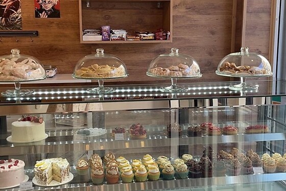 Sweets and Books - photo 7