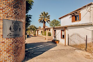 Soggiorno relax di una notte con colazione presso Posta Guevara in provincia di Foggia