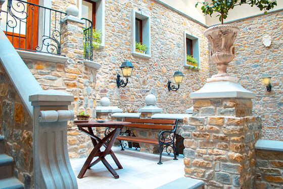 Soggiorno di una notte tra gusto e relax presso Palazzo Iaquinta in provincia di Salerno