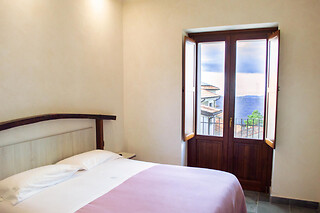 Soggiorno di una notte tra gusto e relax presso Palazzo Iaquinta in provincia di Salerno