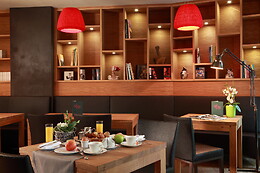 The Seven Hotel****