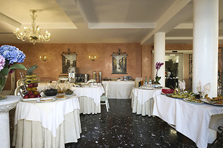 Soggiorno di due notti con colazione per due presso il Viktoria Palace Hotel a Venezia Lido