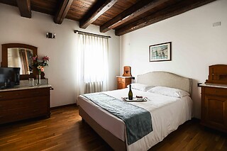 Soggiorno di una notte con visita alla cantina (2h) e degustazione enogastronomica in un agriturismo nel trevigiano