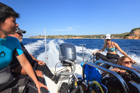 Aqua Evasion - photo 0