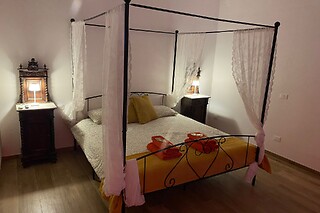 Soggiorno di una notte in suite con colazione e accesso alla Jacuzzi presso Villa Alexander in provincia di Rimini