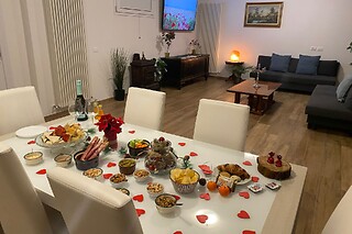 Soggiorno di una notte in suite con colazione e accesso alla Jacuzzi presso Villa Alexander in provincia di Rimini