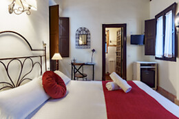 HOTEL CASA CAPITEL NAZARI