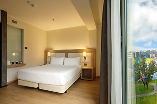 Soggiorno di due notti con colazioni presso DoubleTree by Hilton Milan nel cuore di Milano