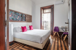 Urban Suites Terrace & Bar