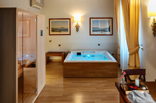 Soggiorno esclusivo di una notte con spa privata e cena presso Relais Le Felci a Fiuggi