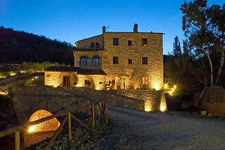 Soggiorno da sogno di due notti tra gusto e relax presso Hotel Relais Le Pozze di Lecchi in provincia di Siena
