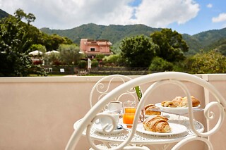 Soggiorno benessere di una notte con colazione e accesso alla spa presso Villapiana Country House a Pellezzano in provincia di Salerno