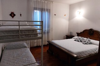 Soggiorno in famiglia di una notte con prima colazione presso il Residence Tenuta Gambalonga a Cavalcaressa sui Colli Euganei