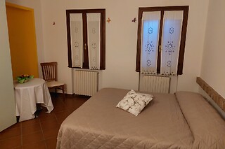 Soggiorno in famiglia di una notte con prima colazione presso il Residence Tenuta Gambalonga a Cavalcaressa sui Colli Euganei