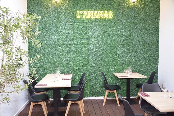 L'Ananas Bar & Restaurant - photo 4