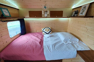 Soggiorno insolito di una notte in caravan con colazione, cena e accesso alla vasca idromassaggio presso l'Agriturismo La Taverna in provincia di Bologna