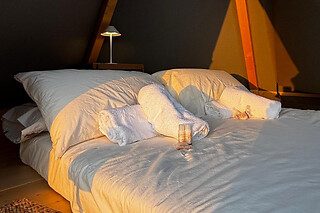 Soggiorno insolito di una notte in Tenda Tipì con Hot Tube e apericena presso Tipì Glamping La Torre in provincia di Modena