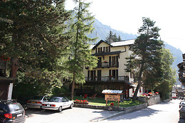 Hôtel Hermitage**