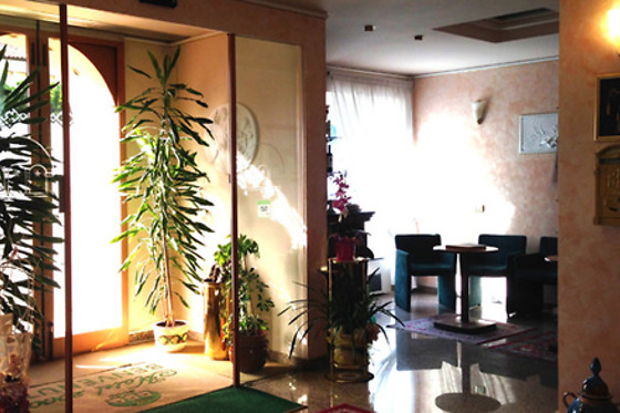 Hotel 2000 - photo 1