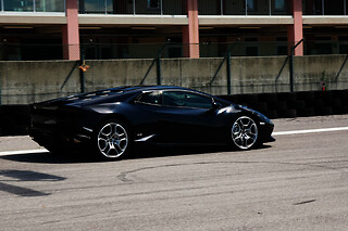 Alla guida di una Lamborghini Huracàn 610CV presso il Motodromo di Castelletto di Branduzzo