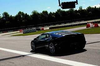 Alla guida di una Lamborghini Huracàn 610CV presso il Motodromo di Castelletto di Branduzzo