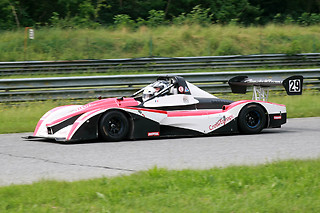 Alla guida di una Prototipo Norma Italia presso il Motodromo di Castelletto di Branduzzo