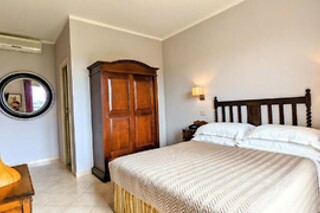 Soggiorno di due notti in Suite tra relax e cultura presso Arts Club Suite & Spa in provincia di Siena