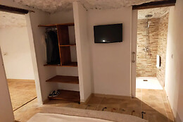 ARICO CAVE LUXURY EXPERIENCE