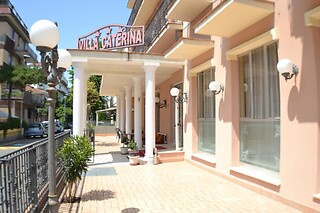 Soggiorno di due notti con colazioni presso Hotel Villa Caterina a Rimini