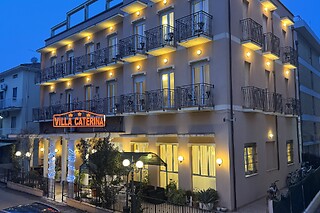 Soggiorno di due notti con colazioni presso Hotel Villa Caterina a Rimini