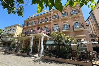 Soggiorno di due notti con colazioni presso Hotel Villa Caterina a Rimini
