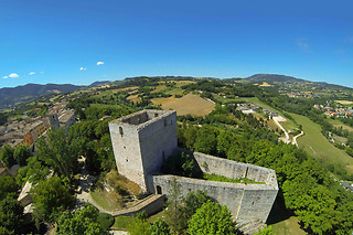 Soggiorno di due notti con colazioni al Raffaello Residence in provincia di Ancona