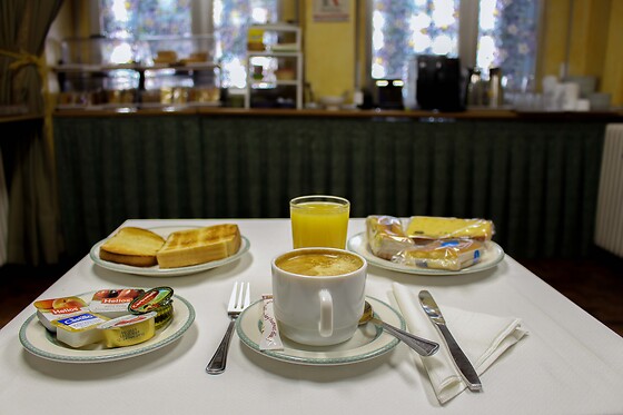 HOTEL REYES CATOLICOS - photo 1