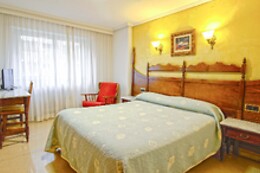 HOTEL REYES CATOLICOS