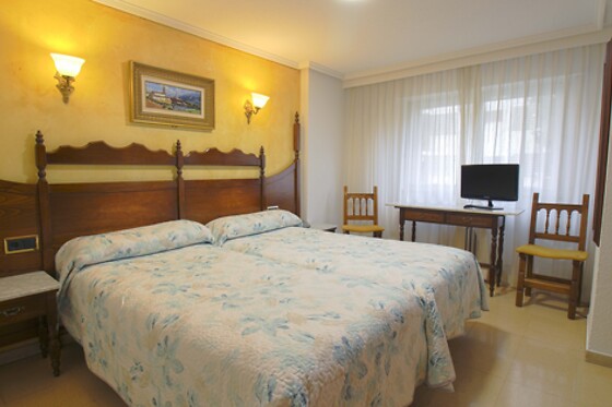 HOTEL REYES CATOLICOS - photo 4
