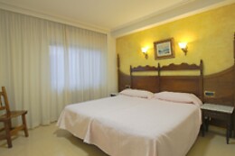 HOTEL REYES CATOLICOS