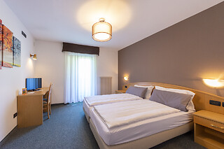 Soggiorno di due notti con colazione e accesso alla spa privata di 1h in provincia di Trento