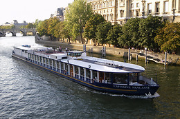 Le Capitaine Fracasse: dîner croisière
