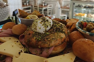 Pranzo o cena per due tipici siciliani presso Mizzica Specialità Siciliane a Montesilvano, in provincia di Pescara