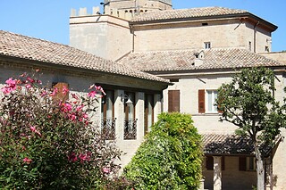 Soggiorno enogastronomico di una notte presso Castello Montegiove in provincia di Pesaro e Urbino