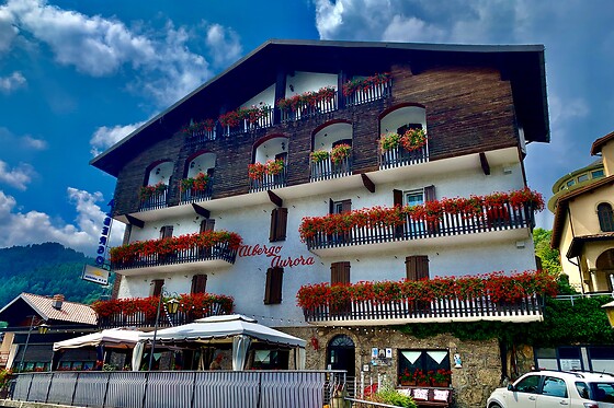 Soggiorno di una notte tra gusto e relax presso Albergo Aurora in provincia di Bergamo