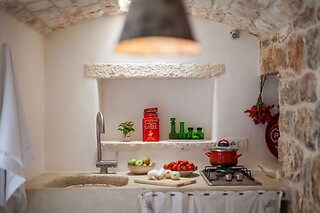 Insolito soggiorno di una notte in trullo con aperitivo presso Trulli18cinquantanove a Cisternino