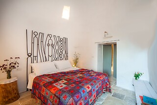 Insolito soggiorno di una notte in trullo con aperitivo presso Trulli18cinquantanove a Cisternino