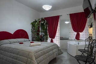 Soggiorno benessere di una notte con vasca idromassaggio presso Jacuzzi Rooms Vatican Museum a Roma
