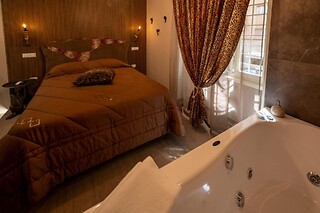 Soggiorno benessere di una notte con vasca idromassaggio presso Jacuzzi Rooms Vatican Museum a Roma