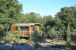 Les Roulottes et Cabanes de Saint-Cerice