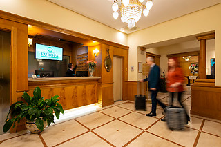 Soggiorno di 2 notti con due cene a Napoli, al Grand Hotel Europa