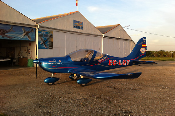 MYDAIR ESCUELA DE VUELO - photo 5