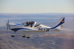 MYDAIR ESCUELA DE VUELO